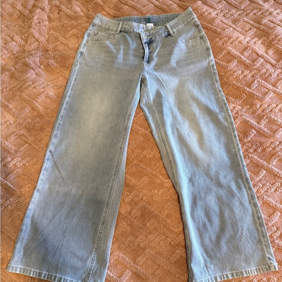 HALARA Sky Blue Flare Jeans - Picture 5 of 8